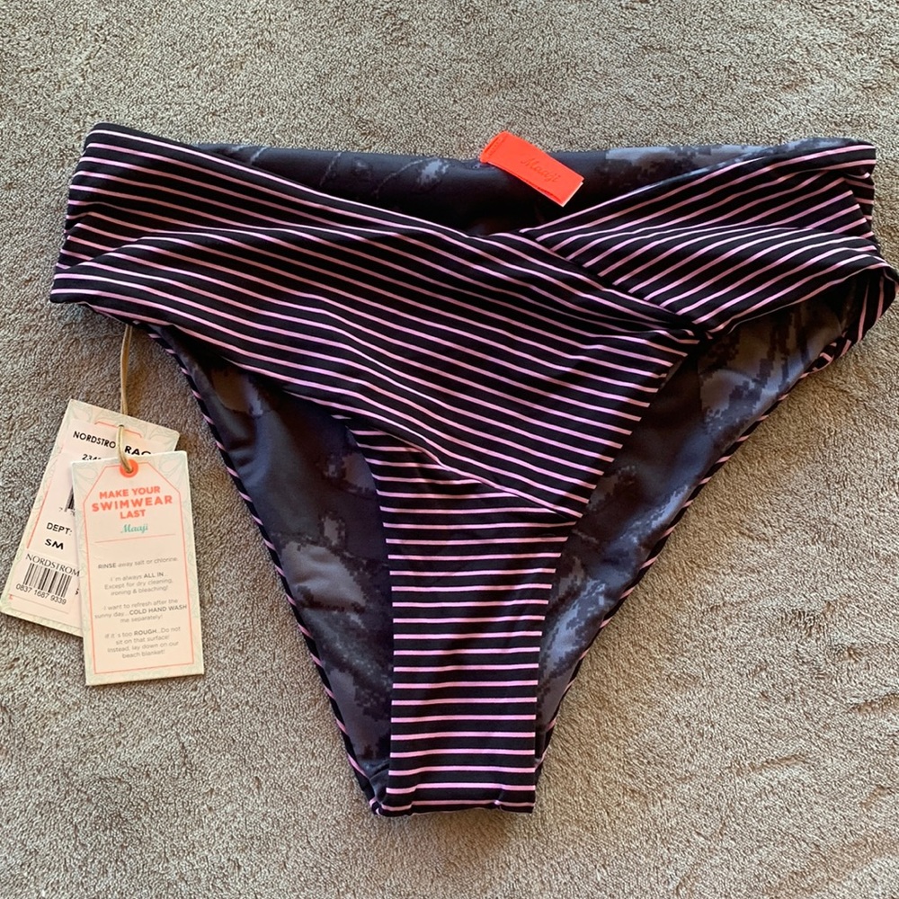 High waisted reversible bottoms!